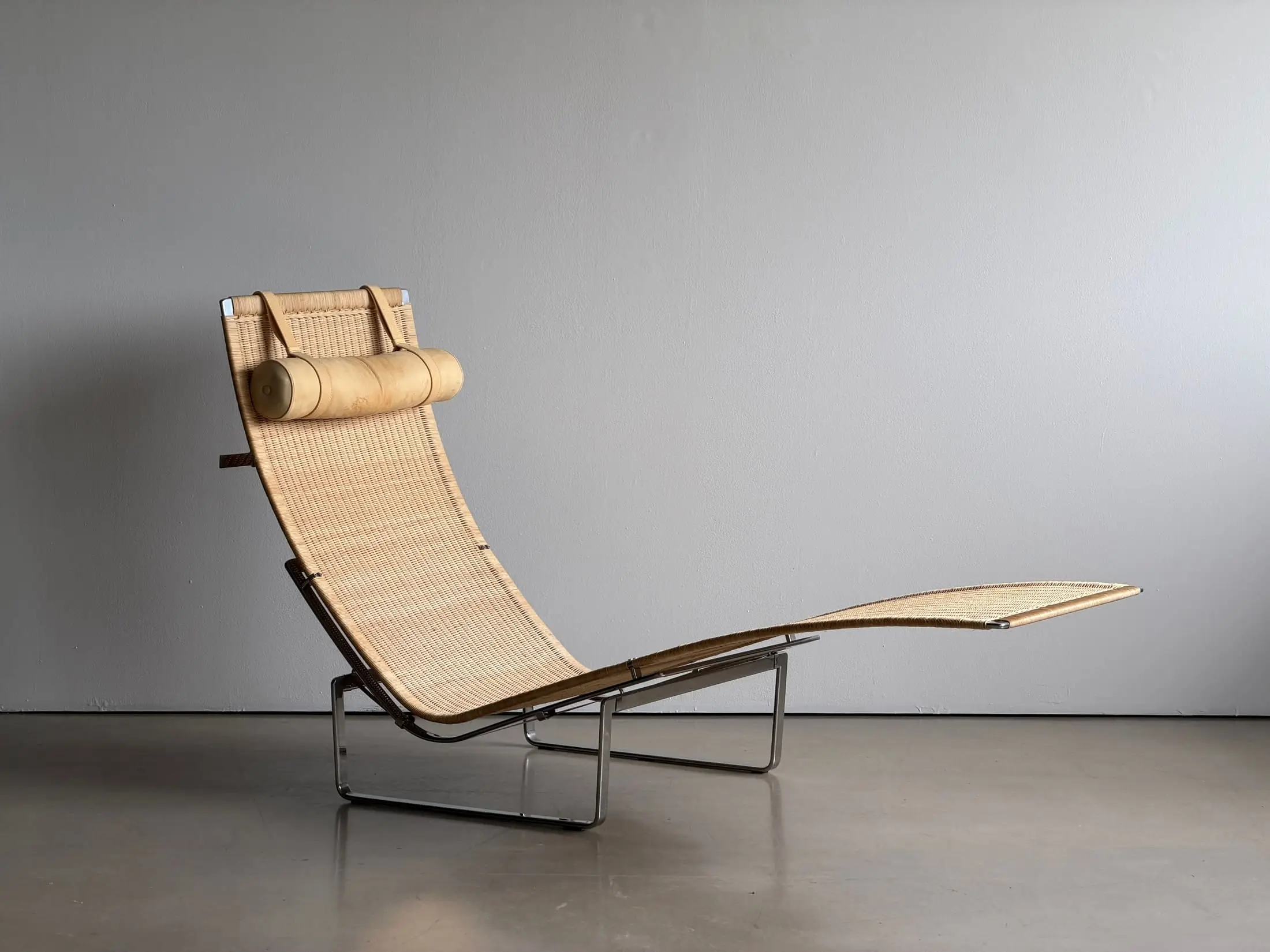 PK24 chaise longue