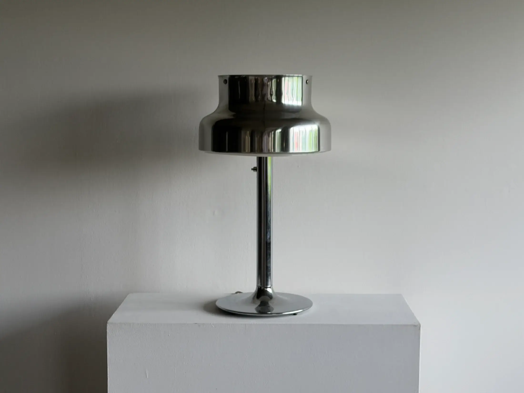 Bumling table lamp
